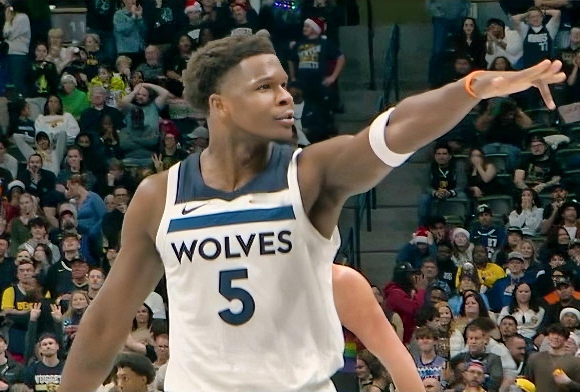 杜兰特：华子，你不愧是我粉丝，离场前指着3个裁判骂了遍，还挺像我的风格的？？？