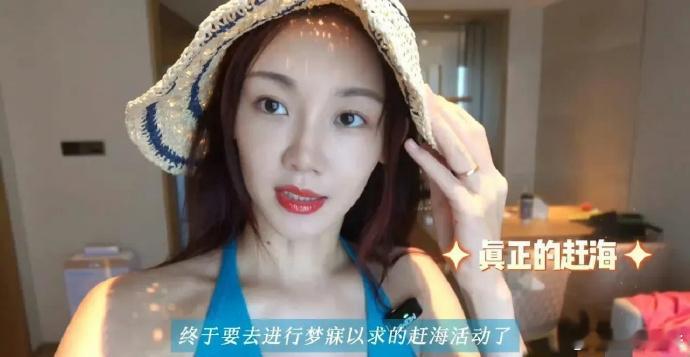 #苗苗女儿看到螃蟹被煮后哭了#小孩子是纯真善良的～看到安娜哭，苗苗很温柔的给她科