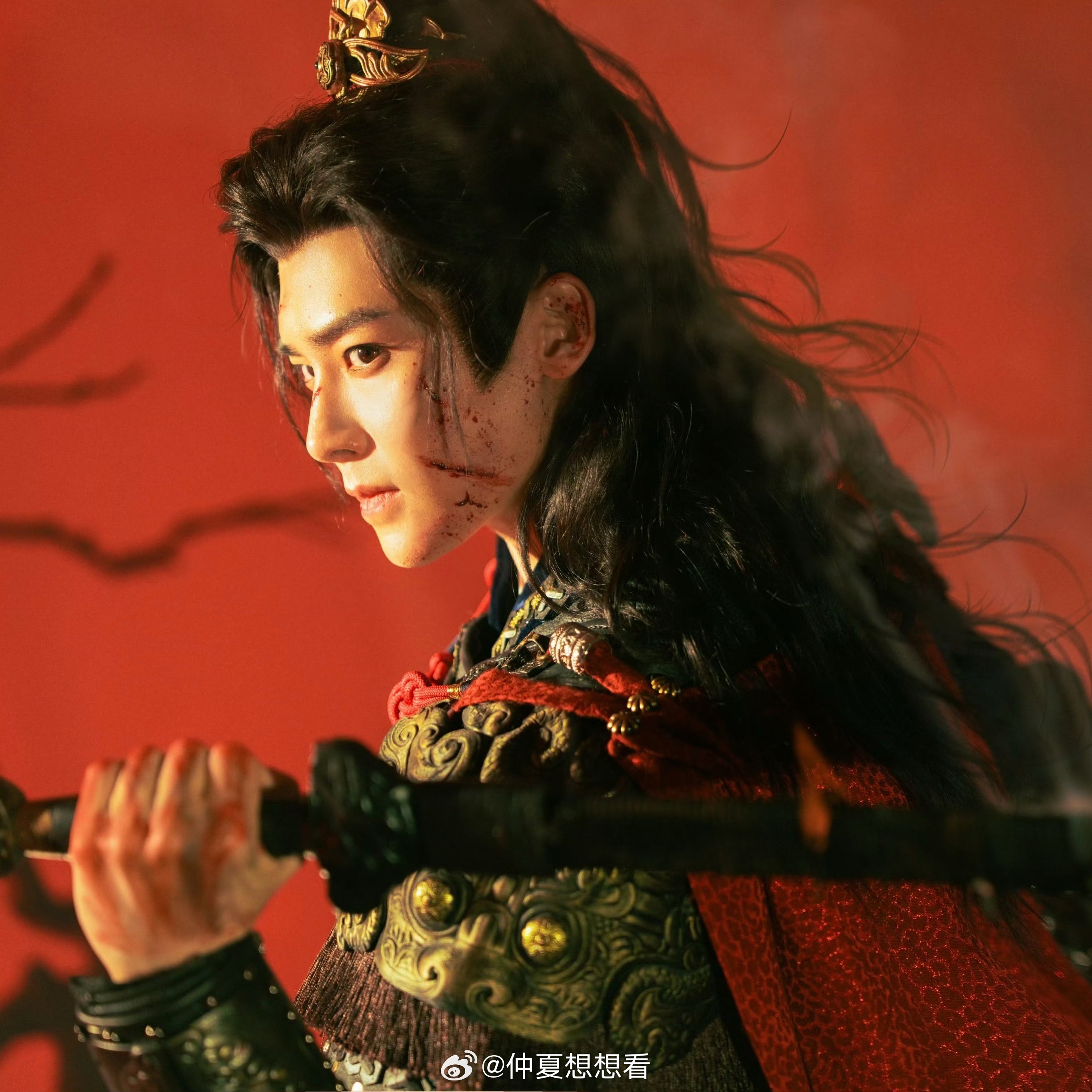 侯明昊叫卢昱晓晓晓外面风大雨大⛈️在家追剧📺 