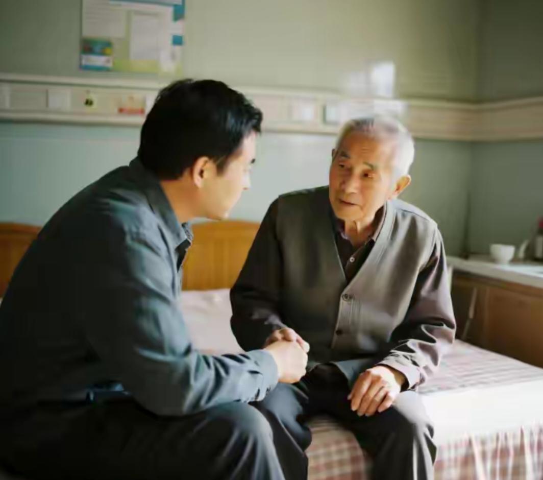 公公得老年痴呆,老公说要把老两口甩给我伺候,我一个操作让他慌了

他说这话时正在