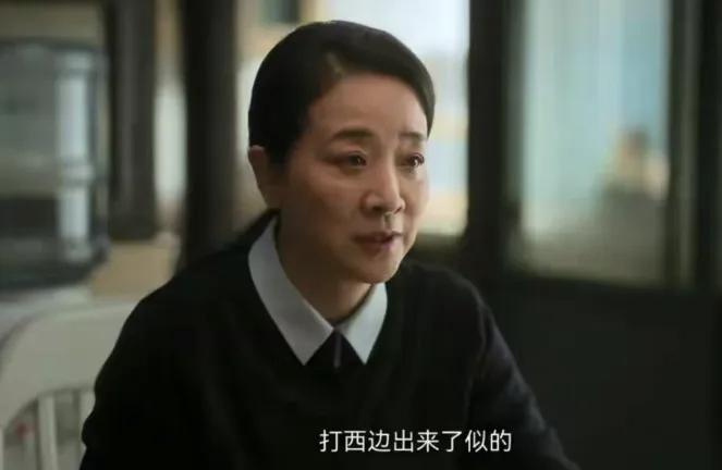 她是国家一级女演员，多次给丈夫戴绿帽，重病丈夫坐轮椅也不离婚。

很多人不知，实