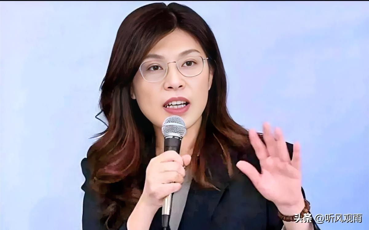 郑丽文再次就两岸关系进行表态！8月8日，根据岛内媒体报道，国民党主席郑丽文在接受