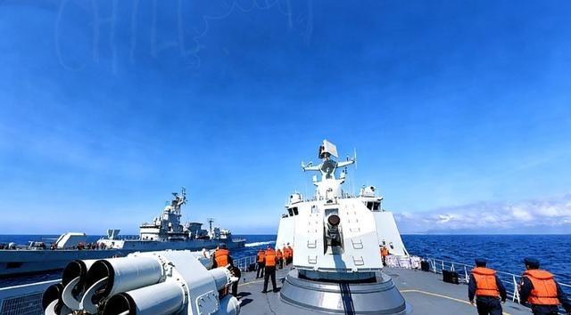 戴旭这番言论，简直就是一盆冰水，直接浇醒了多少沉浸在“自我陶醉”里的人。天天秀肌