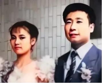 [浮云]1983年，曾从大陆叛逃到台湾的飞行员王学成结婚了，婚礼上，王学成高兴的