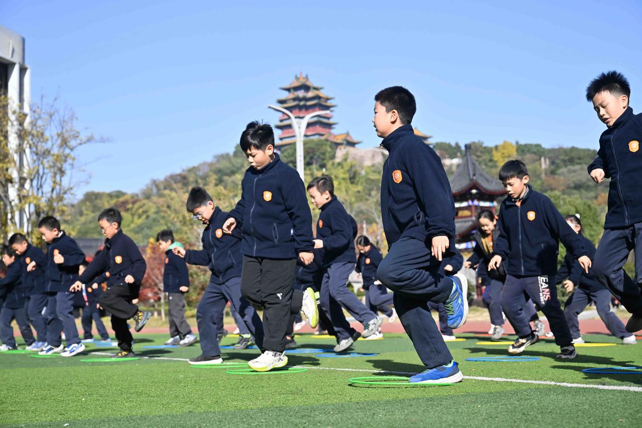 养出内心强大的孩子，要经常灌输这18句话：

1、第一句话；要告诉孩子，不可能所