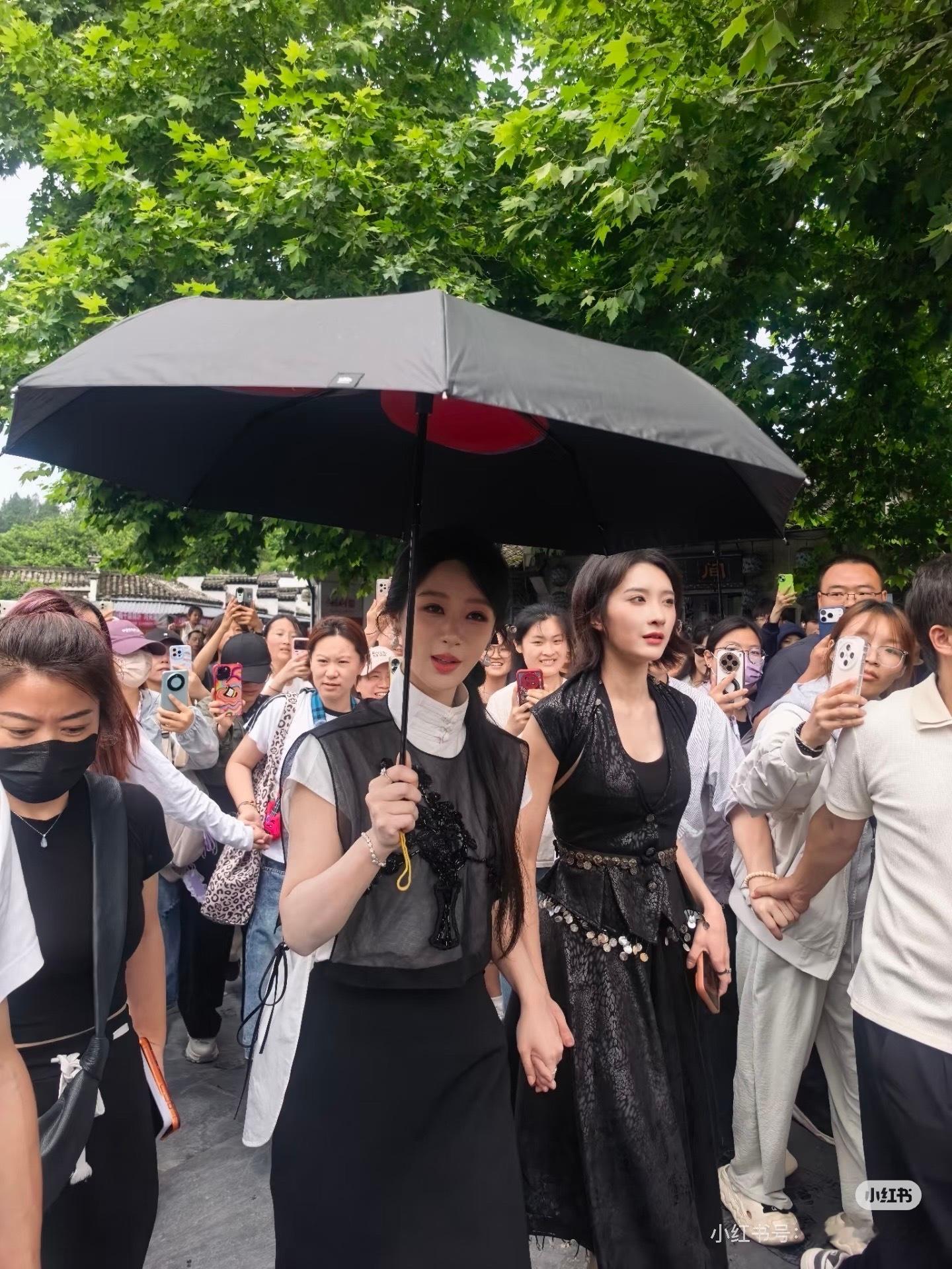 xhs网友偶遇杨紫生图