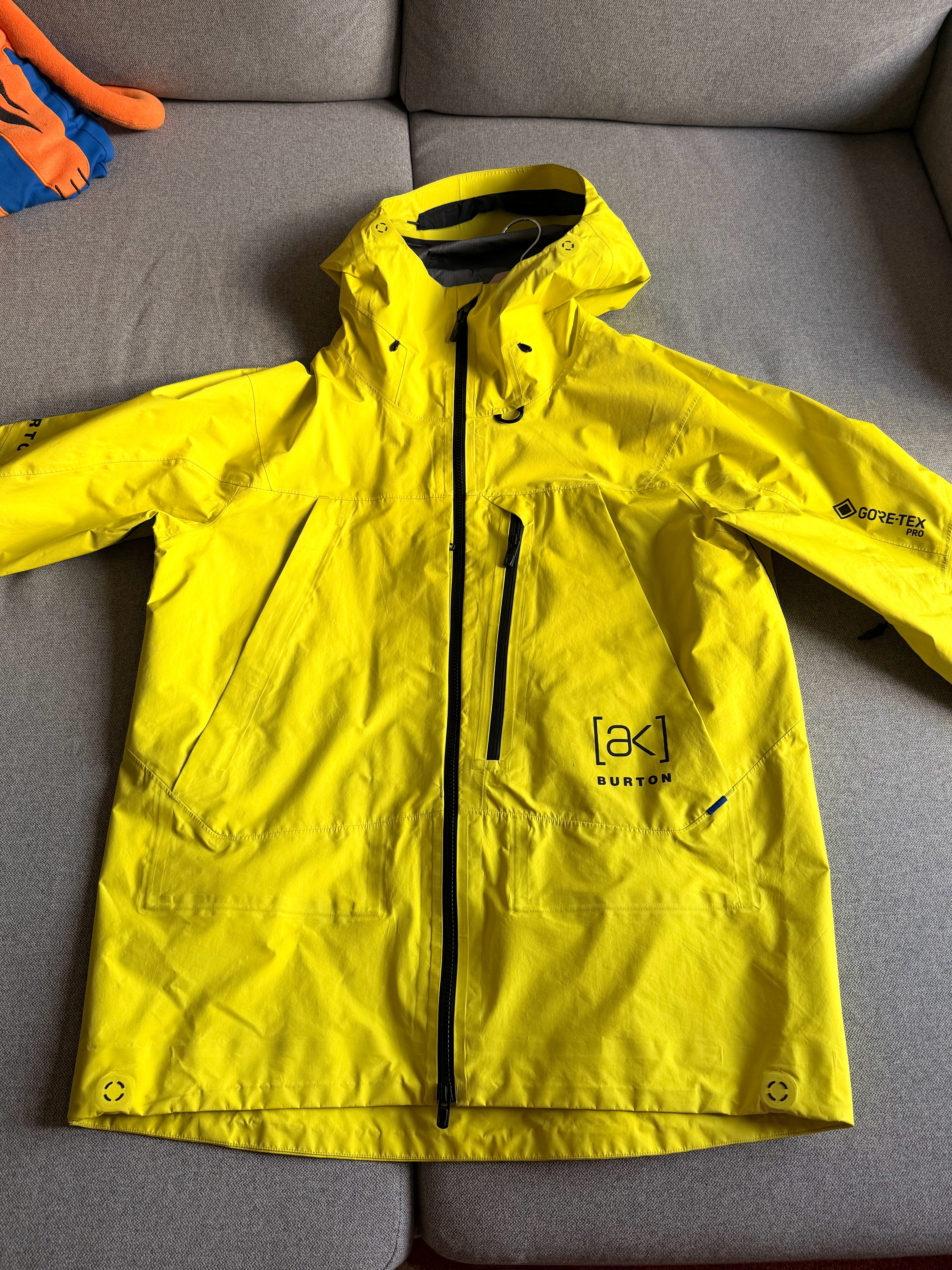 闲鱼好啊！又淘了一件ak tusk应该是最便宜的Goretex pro 3L滑雪