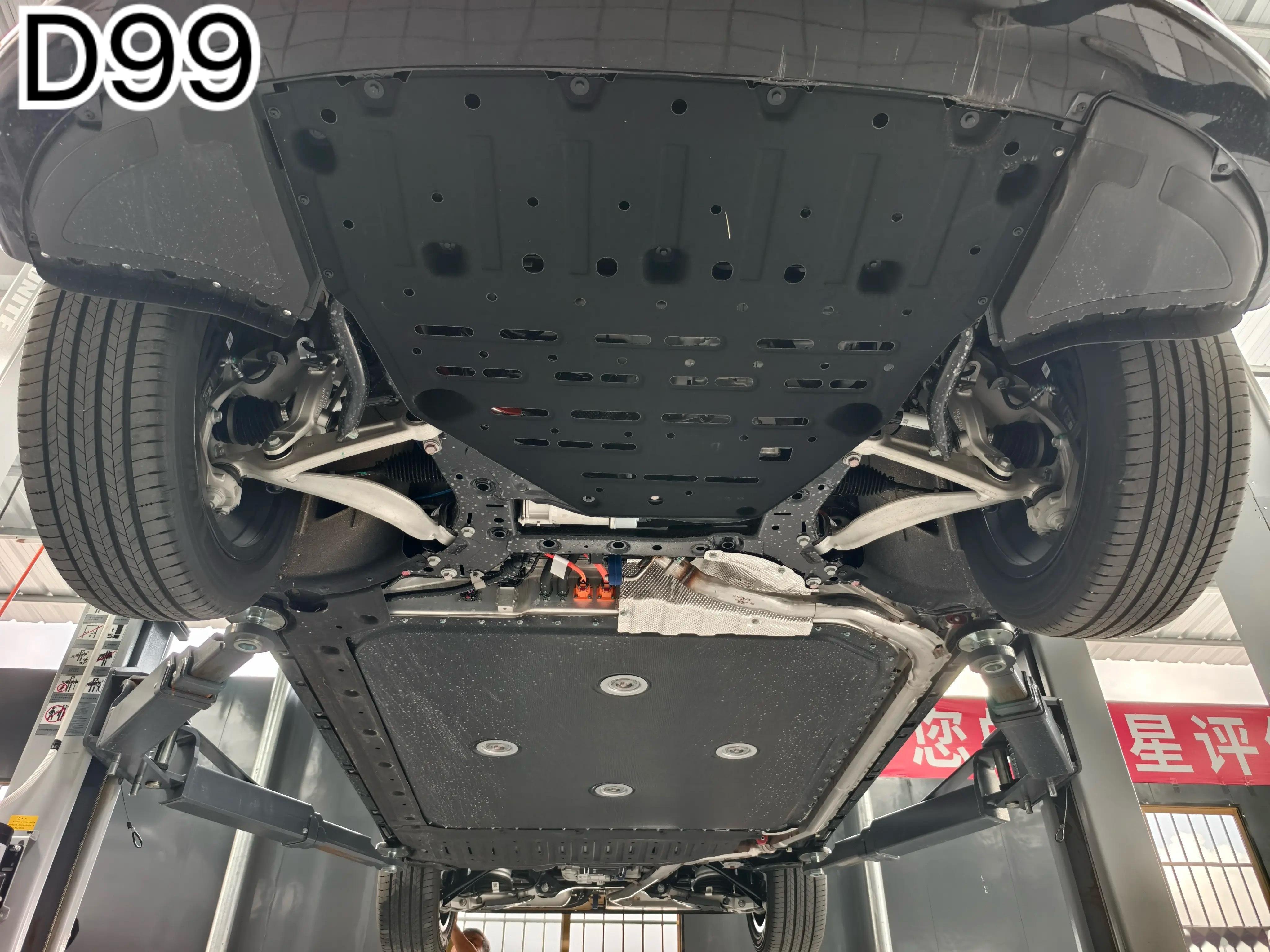 零跑的降本艺术SUV D19 与 MPV D99，大量零件是共用的。 