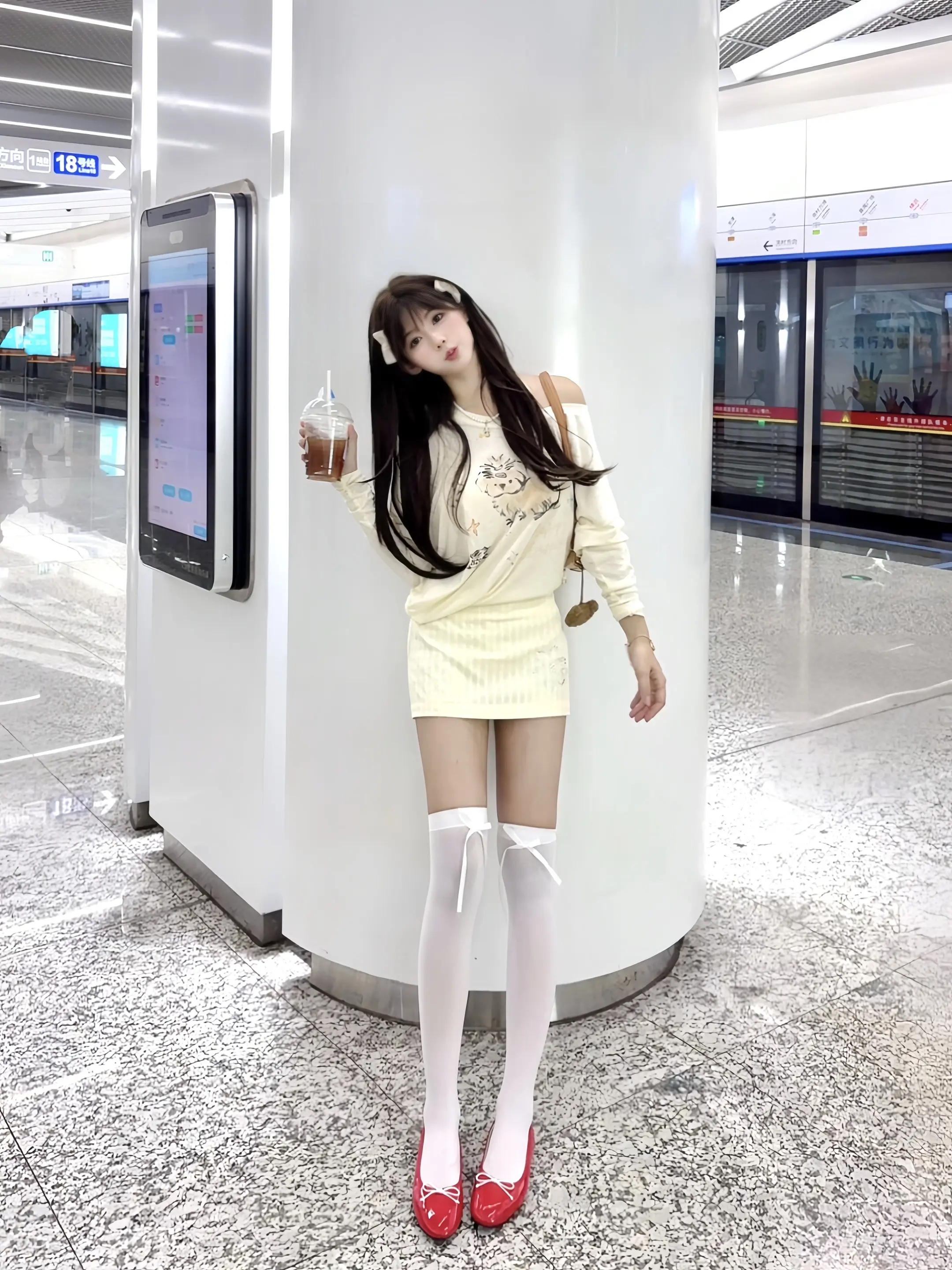 地铁🚇随拍｜🌼奶油系慵懒穿搭好舒服！