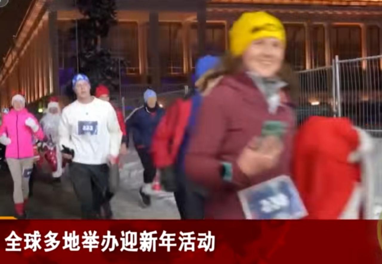 全球跨年的烟火盛景
 
全球多地举办迎新年活动，绚烂烟火成为跨年的主旋律。金色烟