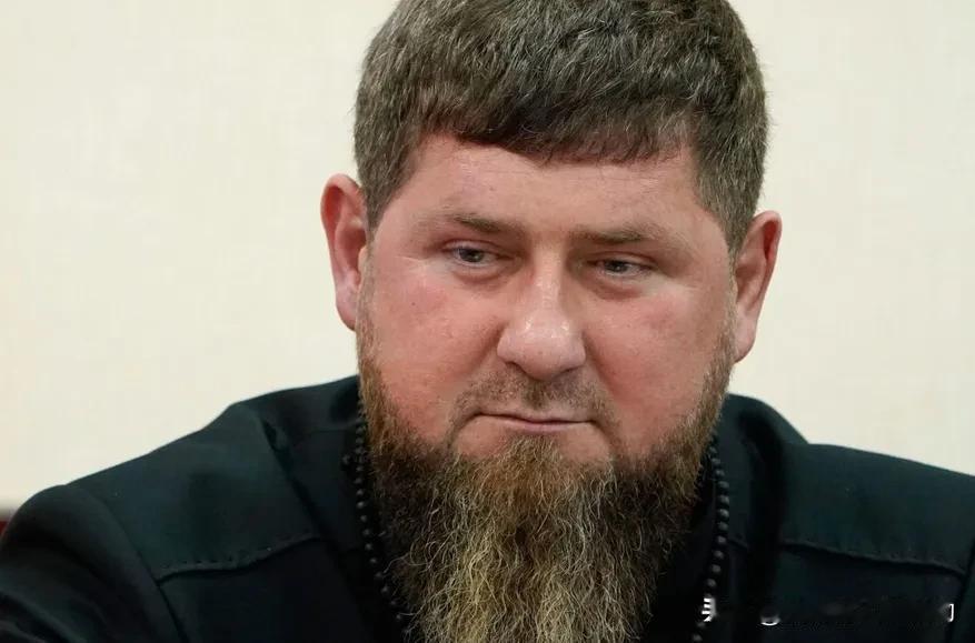 车臣节度使卡德罗夫称自己将主动卸任。他通过今日车臣通讯社回应俄媒有关他辞职的传言