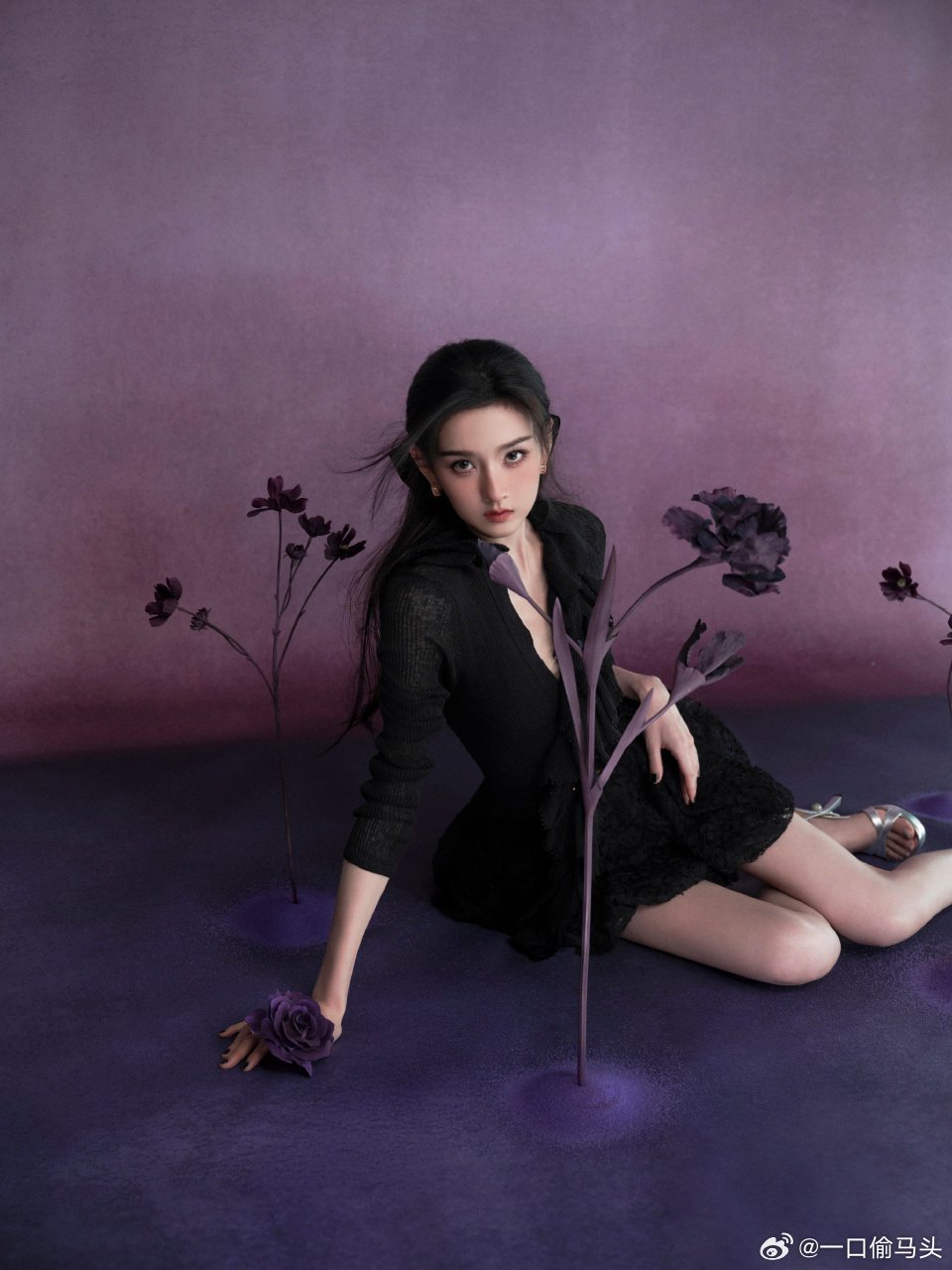 宋祖儿被拒绝合影后的反应热情满满被拒绝，瞬间蔫掉，小表情委屈又呆萌，主打一个真实