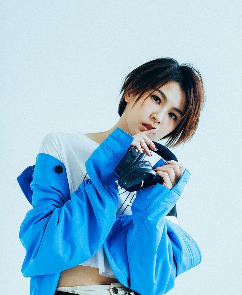 刘烨推荐曾沛慈来合伙人刘烨在合伙人看片会直播推荐曾沛慈姐姐来合伙人，我们也期待p