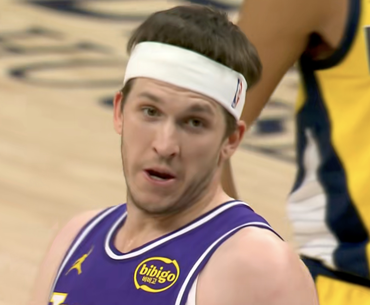 今天的里夫斯：16投7中 三分球7中2 罚球9中925分1篮板8助攻2抢断湖人v