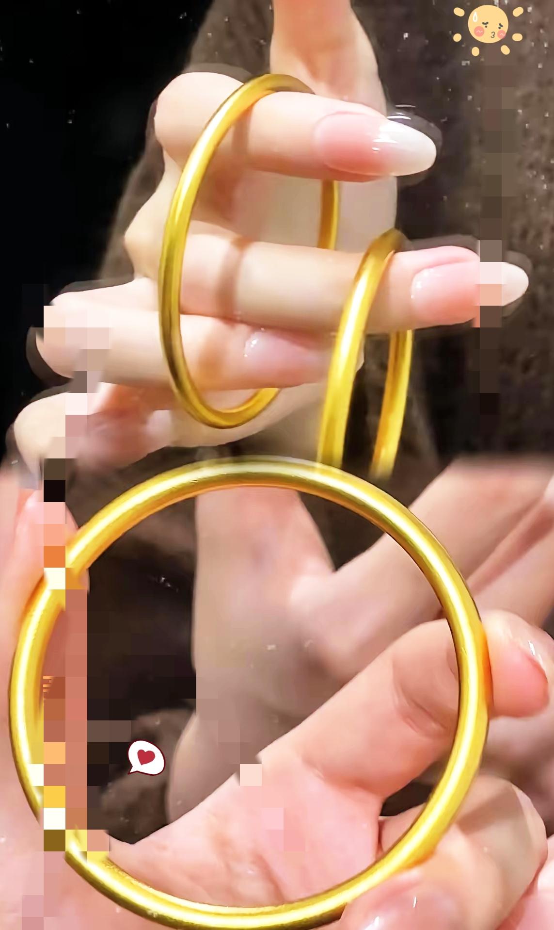 这下好了，金价彻底跌疯了！3月26日，一只58克的金镯子75000元就能拿下，对