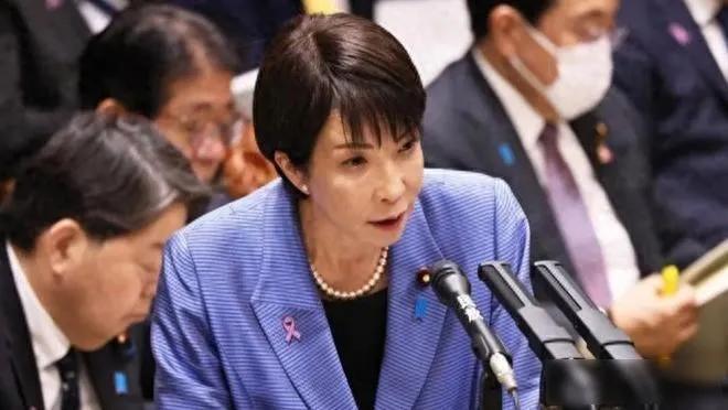 高市早苗刚上台，四国齐声批评，经济已现颓势？

高市早苗上任还不到一个月，就在台