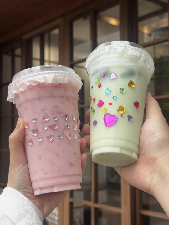 你好 请喝美女奶茶 🖐🏻🤚🏻
