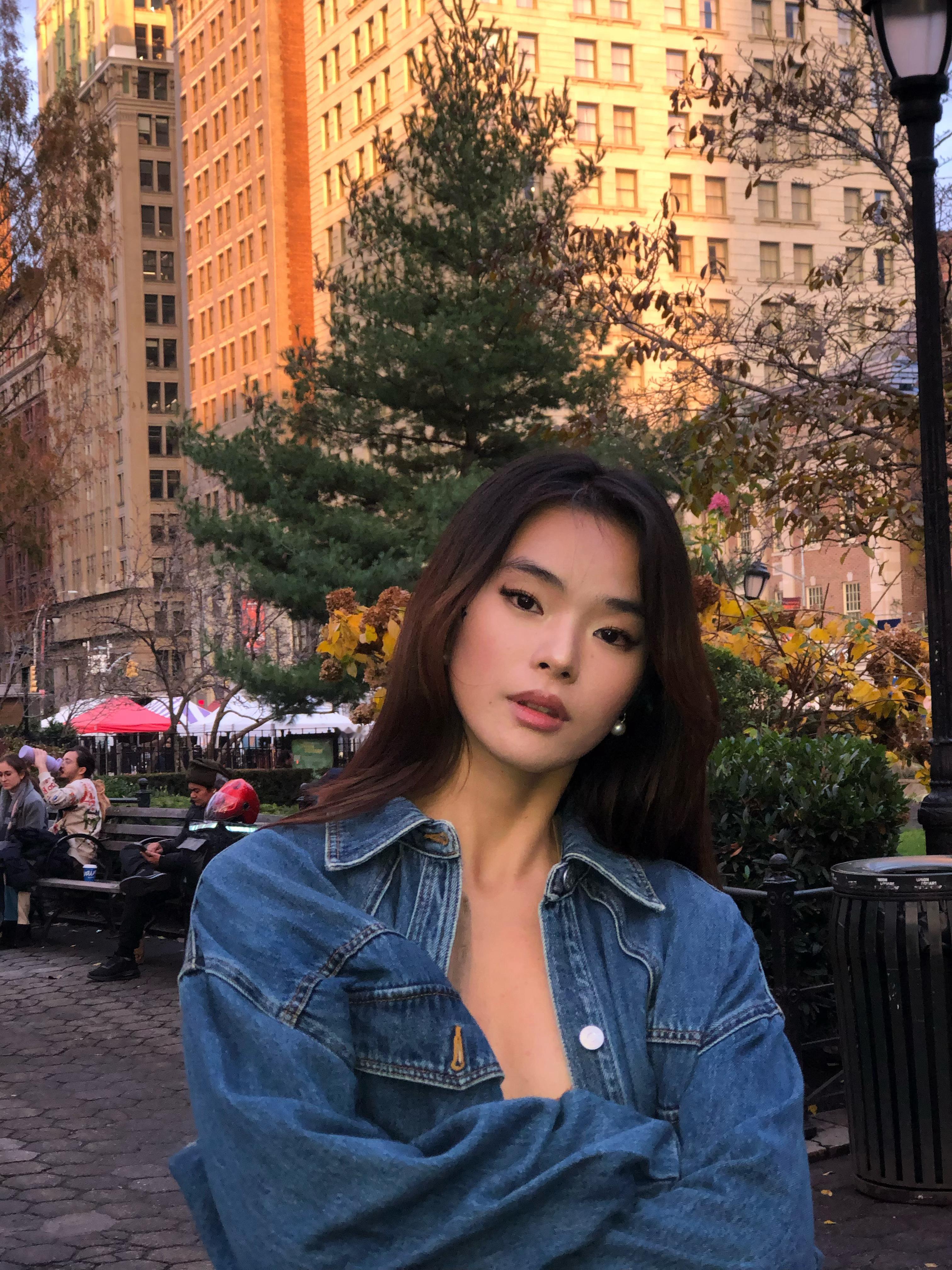 攒齐九张可以发了，对了，纽约今晚下雪了。 