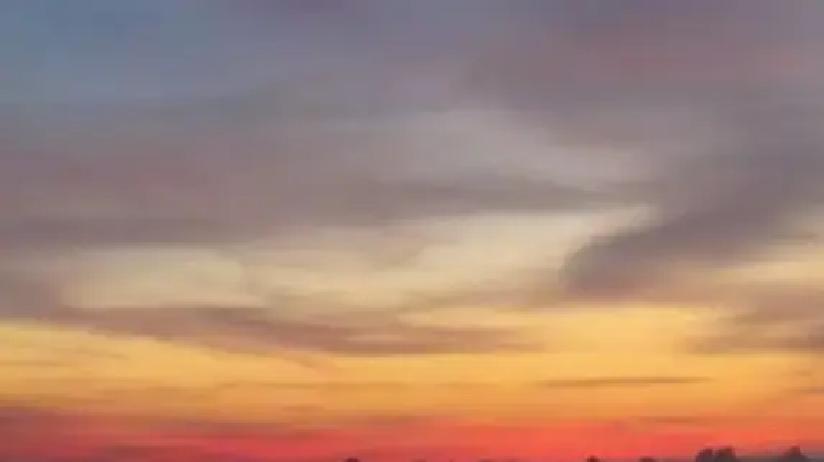 刚刷到一条文案，说儿子2025年10月18日意外离世，余生只剩思念。

第一反应