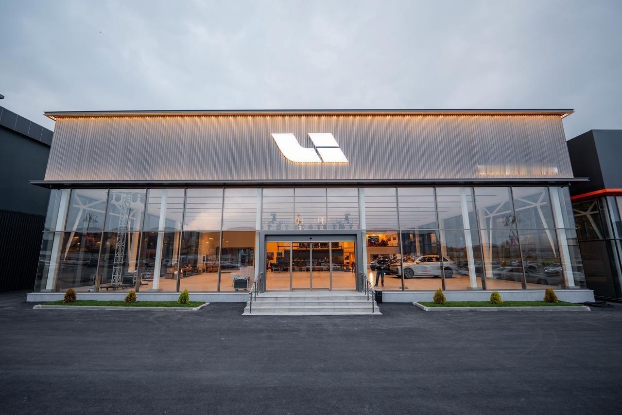 近日，理想汽车正式登陆埃及、哈萨克斯坦和阿塞拜疆市场，同步推出理想 L9、理想L