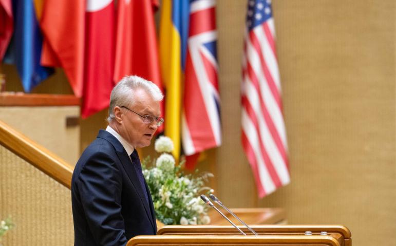 立陶宛正式向中国喊话。立陶宛总统于6月19日接受媒体采访时称，该国对华关系的走向