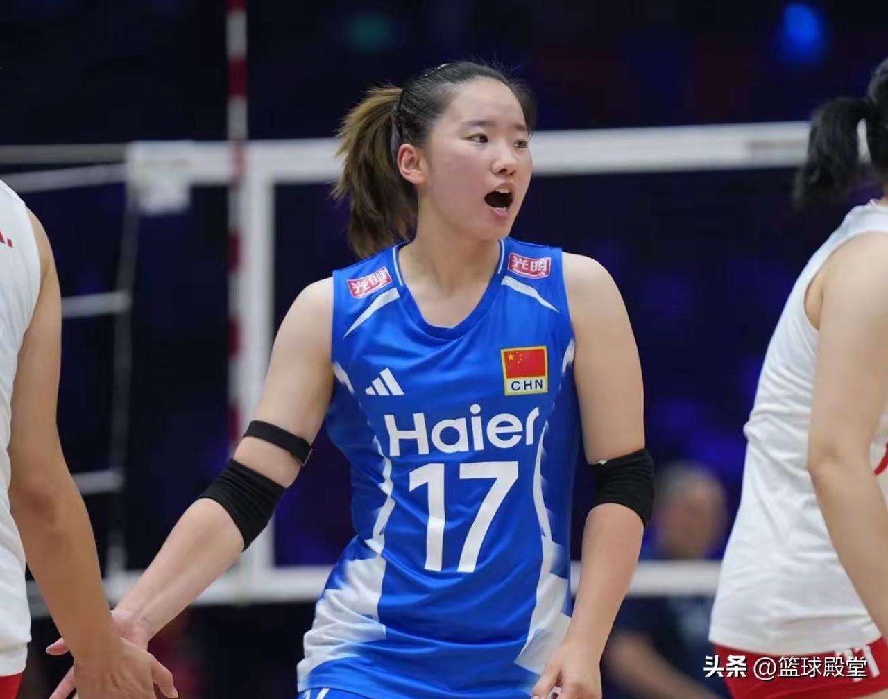 塞尔维亚今晚完全被中国女排这些年轻键将压着打，似乎不在状态，此前两场首场3：0胜