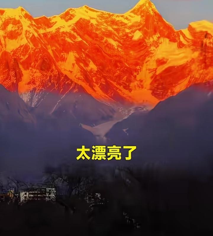 近日，广东东莞一电商老板收到退货衣服非常生气，因为他看到退的衣物是明显穿过的，而