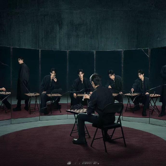 原著作者回应十日终焉影视改编 【十日终焉原著作者说想写普通人的故事】日前，由领衔