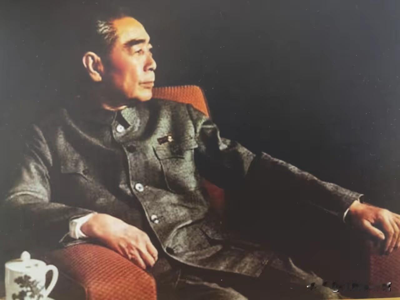 周总理的人格魅力，就是共产党的“活名片”！[赞][赞][赞]