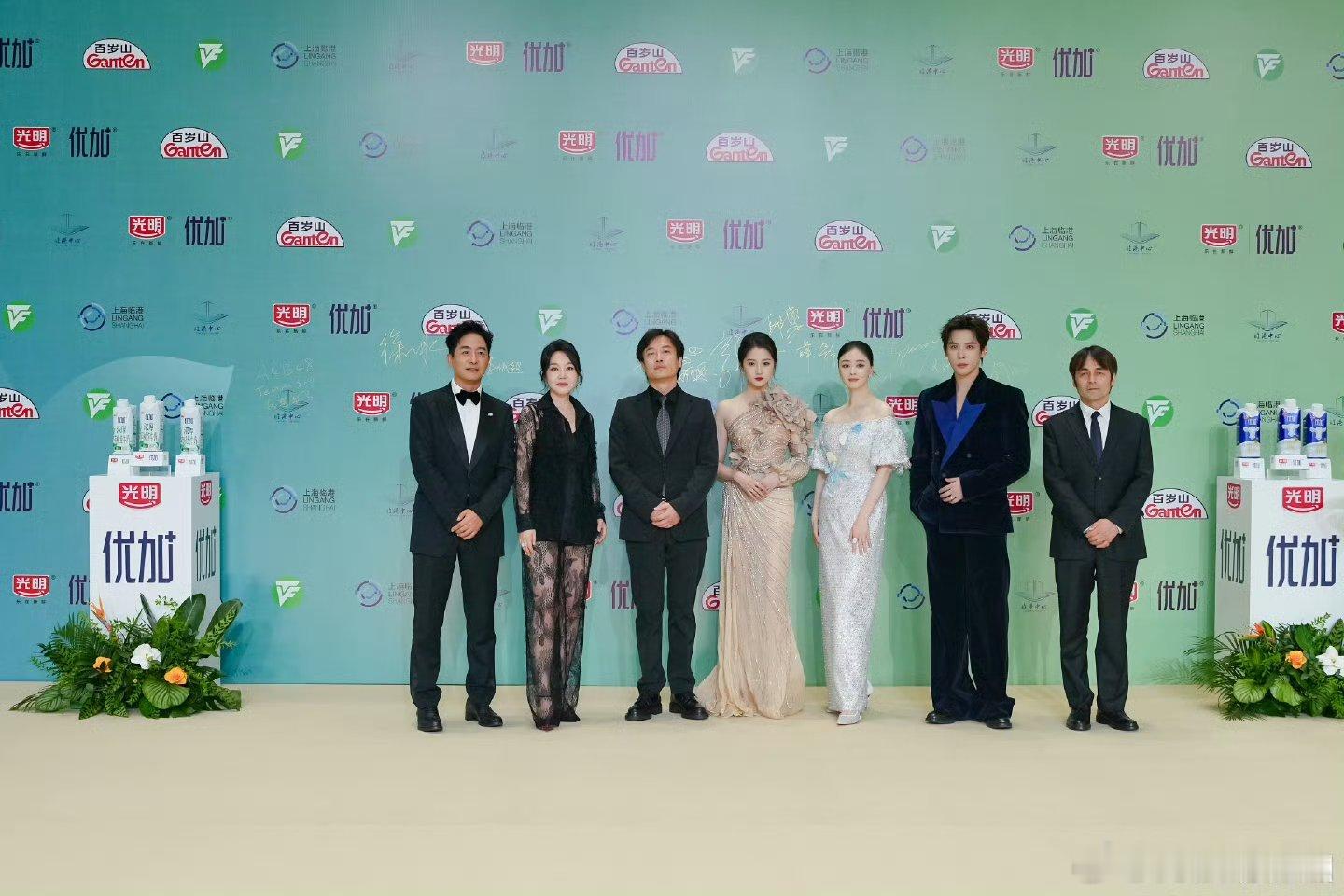 蒋欣喊王安宇儿子 好希望《小巷人家》白玉兰能大获全胜，蒋欣喊儿子太甜，盼剧中人载