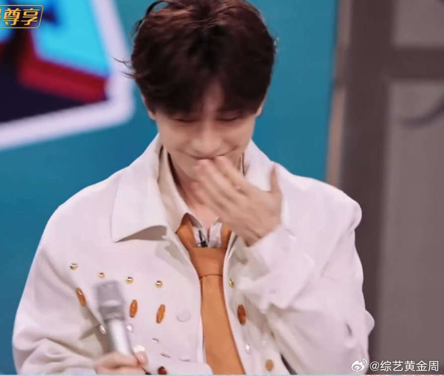 成毅把杨迪吴泽林吓了一跳又一跳笑到肚子痛！成毅的 “贪吃鬼” 操作，把杨迪吴泽林
