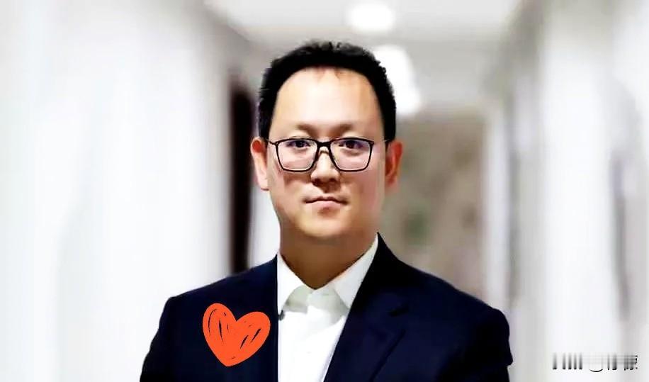哈尔滨方正县的郑伟，这事儿听着确实有点特别。
 
旁人栽跟头，不是跟钱扯不清，就