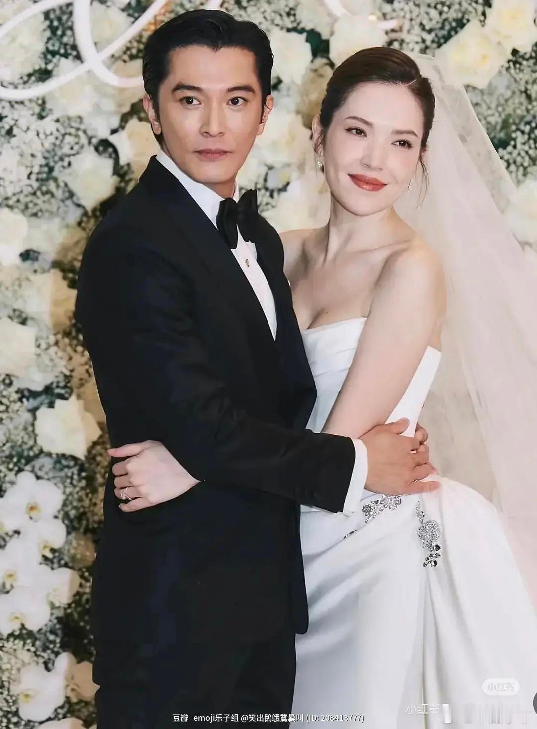 隐隐约约在邱泽脸上看到了四十五岁左右的古天乐皮肉不自然的拉紧 