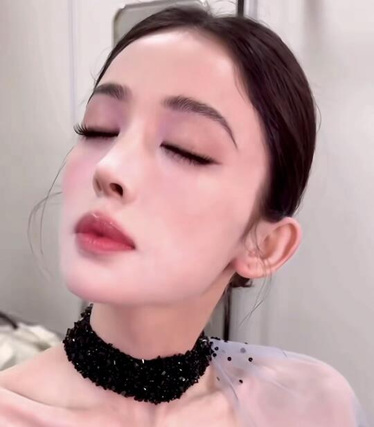 是每看一次都会疯狂惊叹的美貌