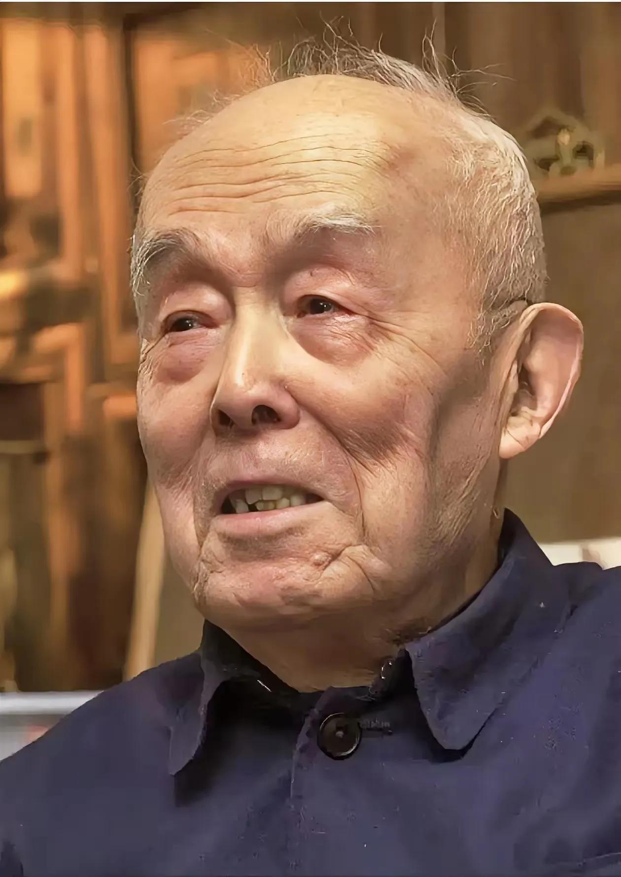 非常现实的一段话：“如果你有退休金，并且子女找了外省的伴侣，那我奉劝你一句：老了