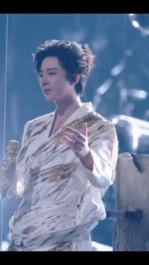 外面是独特的，我想。