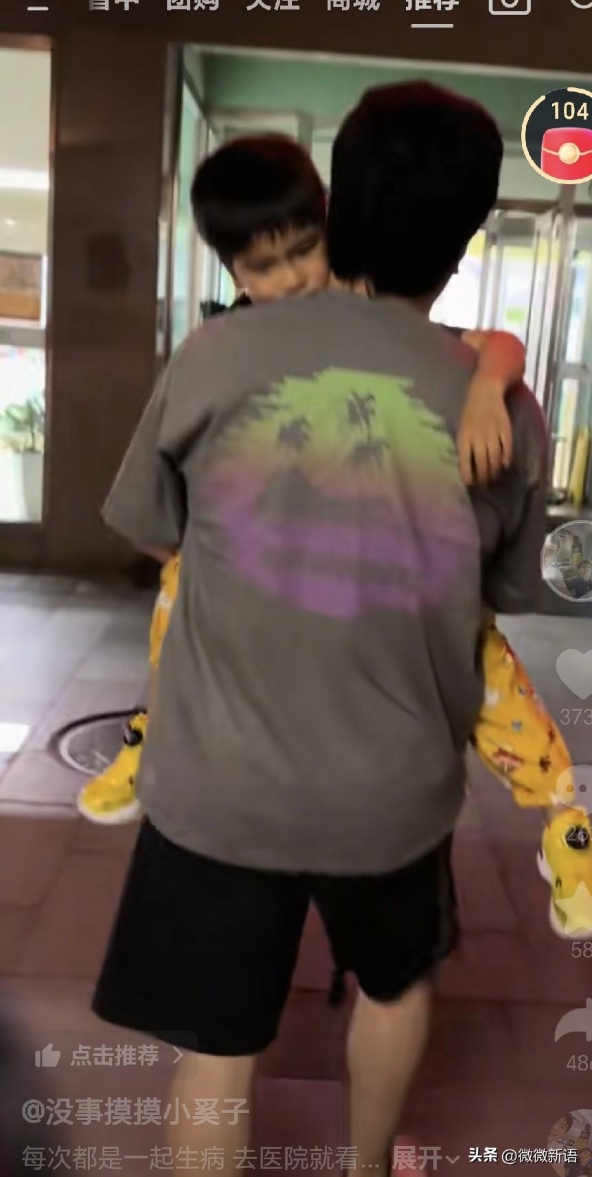 梁靖崑和奚美丽的旅行结束了。
前两天两口子去菲律宾旅行，回家后一起带孩子了。刚刚