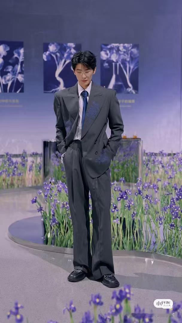 杨洋夏日Highlight时刻新look是我的菜 