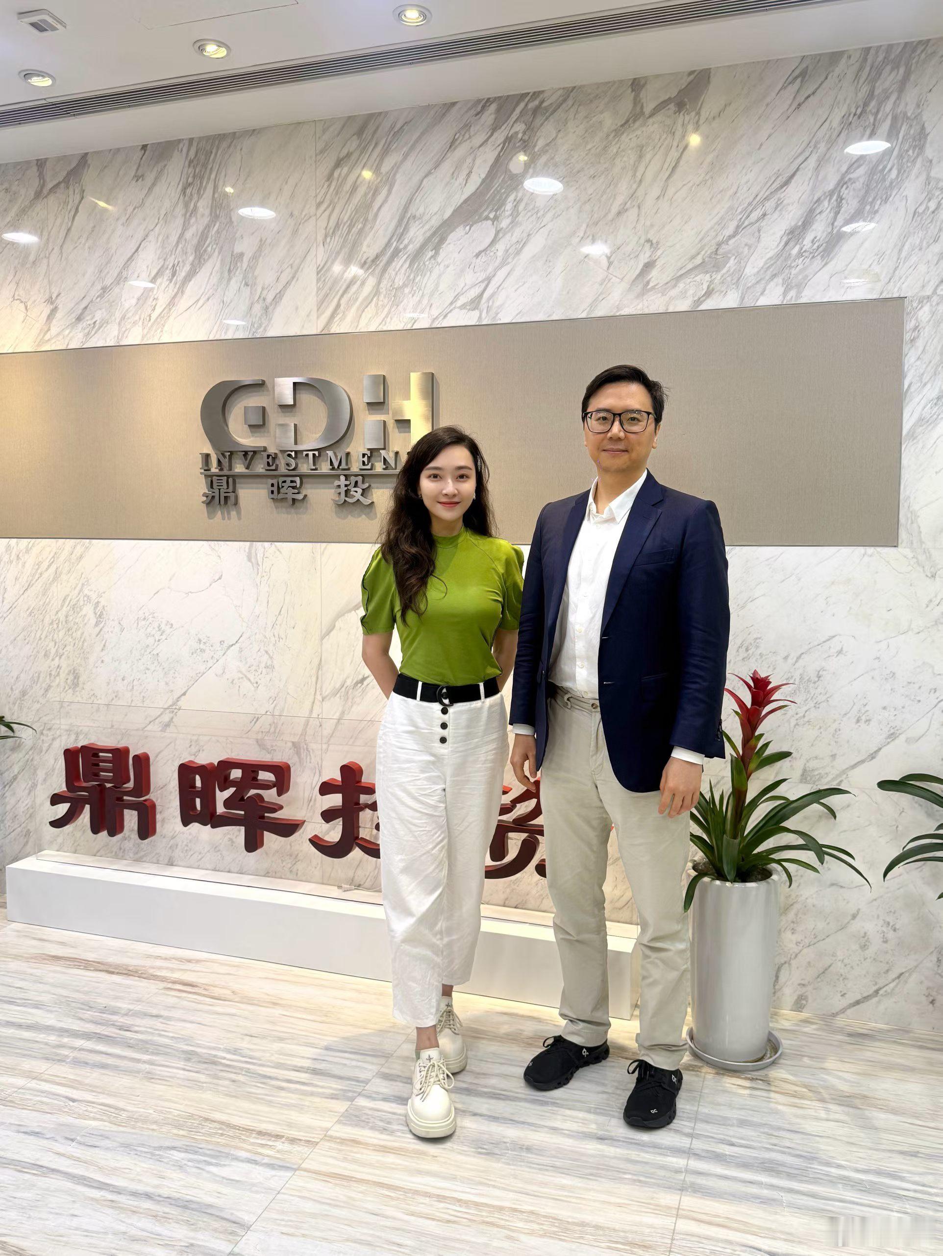 看望嘉宾校友、鼎晖大健康合伙人姬伟同学。女生都知道的欧洲之星Fotona 4D就