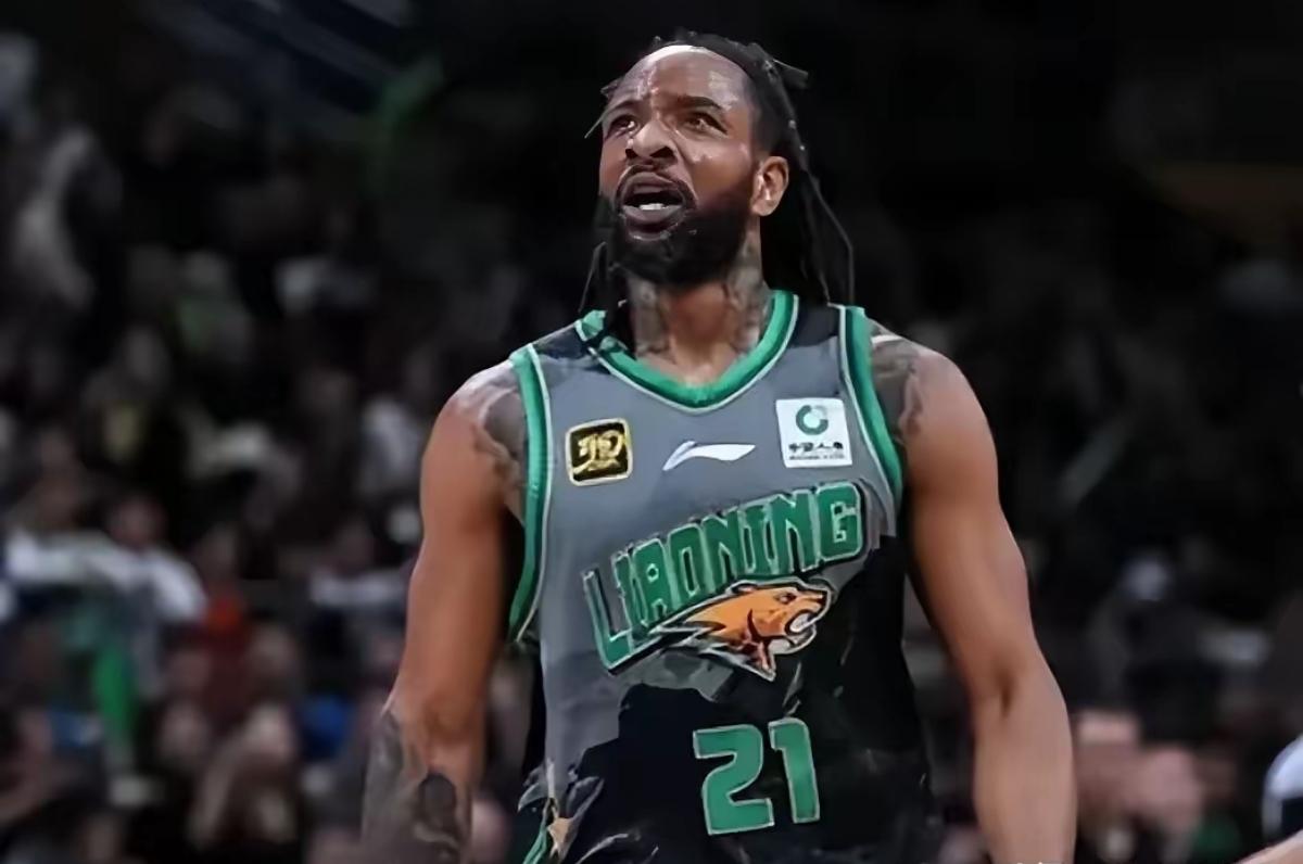 都不用猜了，这才是辽篮“裁掉”威尔斯的真正原因，球迷反应说明一切。
 
主教练乌