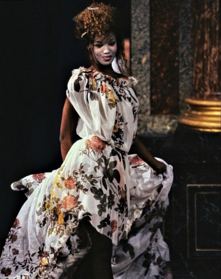 Vivienne Westwood 1994春夏Café Society系列时装