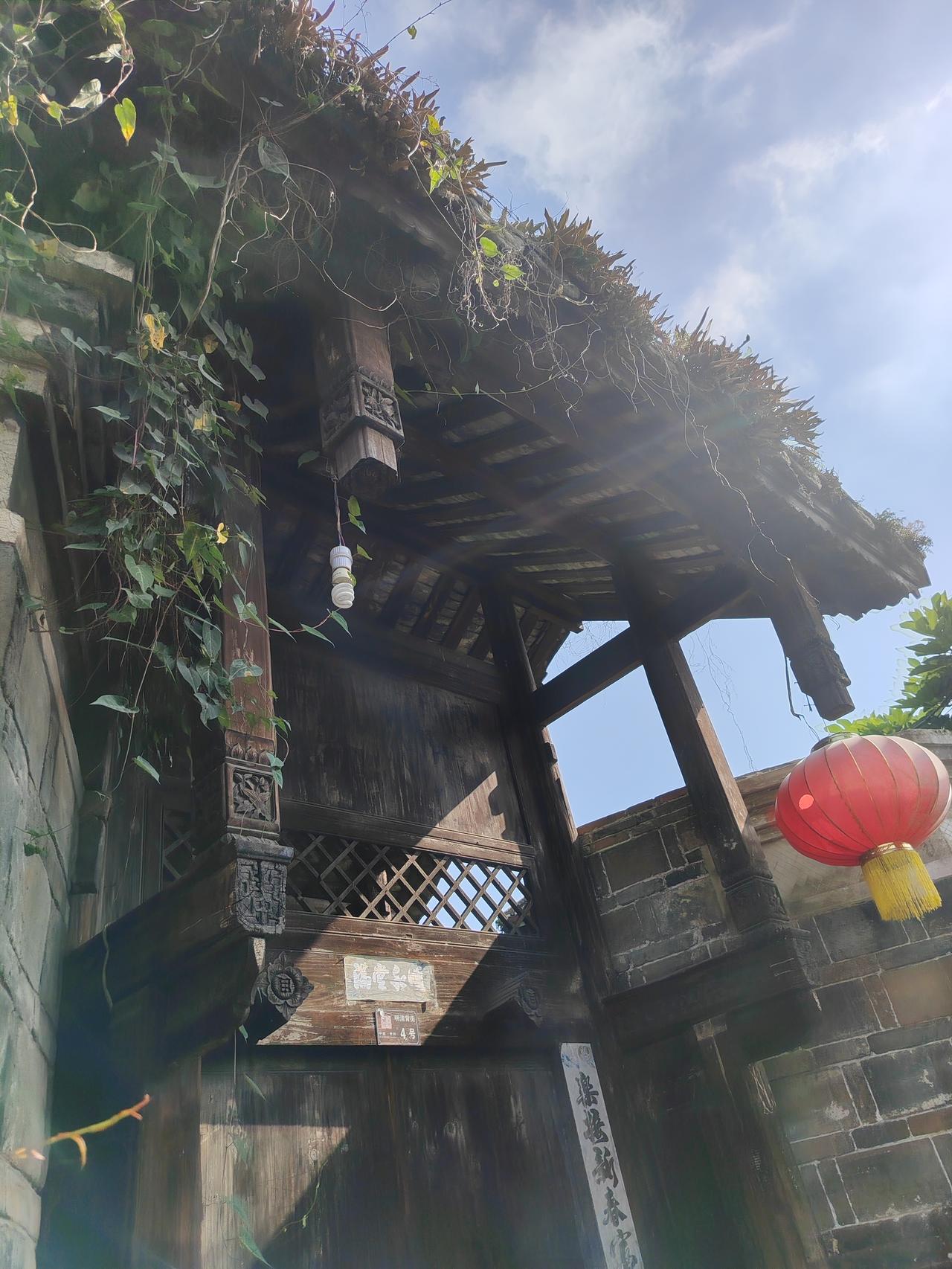 深度评论分享

王阳明“心外无物”并非唯心空谈，而是揭示：世界呈现何种面貌，取决