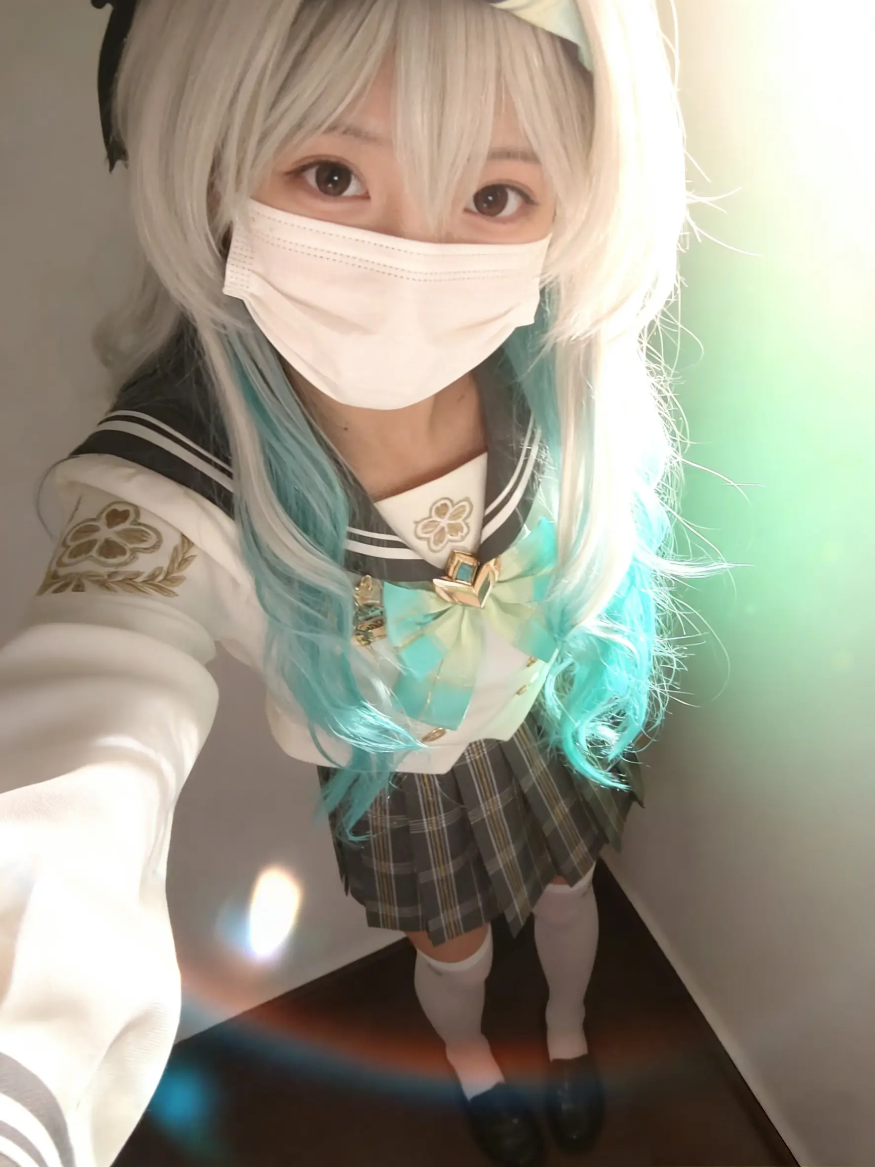 崩坏星穹铁道 流萤。   次元壁直接撞碎！🎀制服党狂喜现场，口罩都藏...