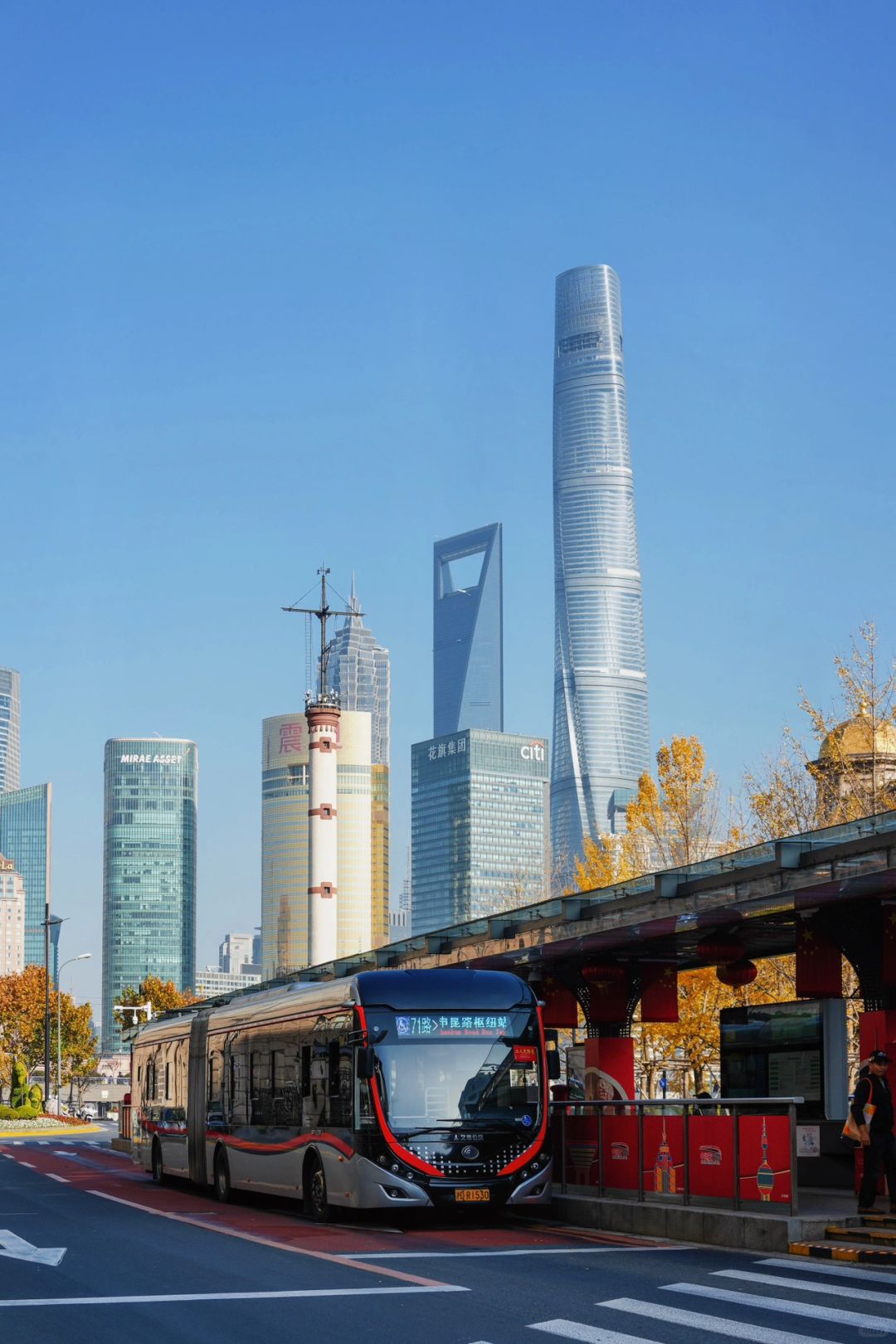 跟着公交去旅行🚌魔都最牛逼的线路当属…