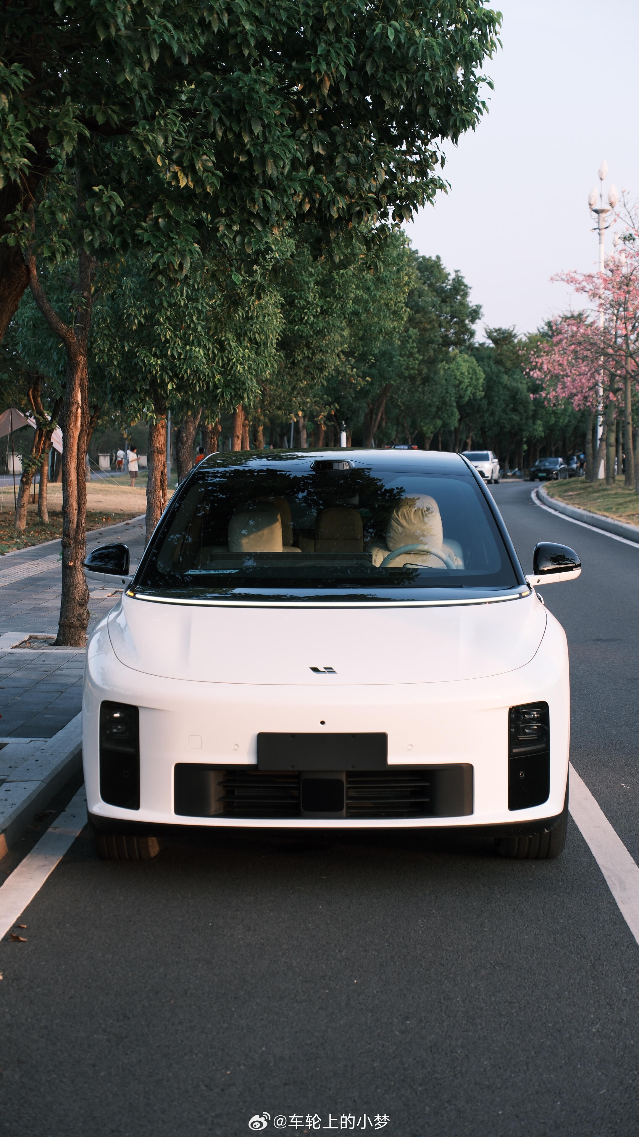 第8万台理想i6今天下线了。这数字挺有分量的，说白了就是8万份实实在在的信任，被