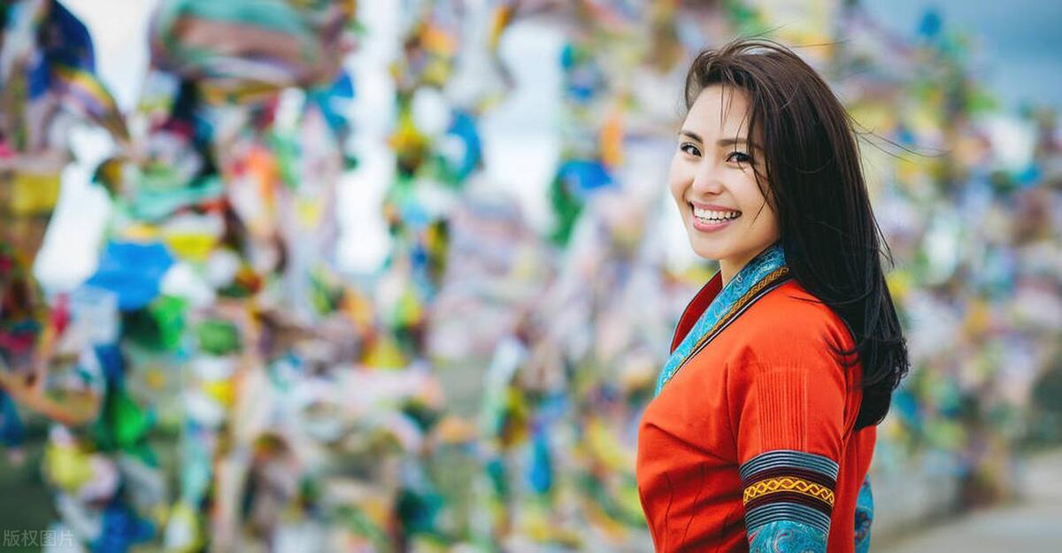 同为邻居，中国女性与蒙古国女性的差异在哪里？
中国和蒙古女性在外貌和生活方式上有