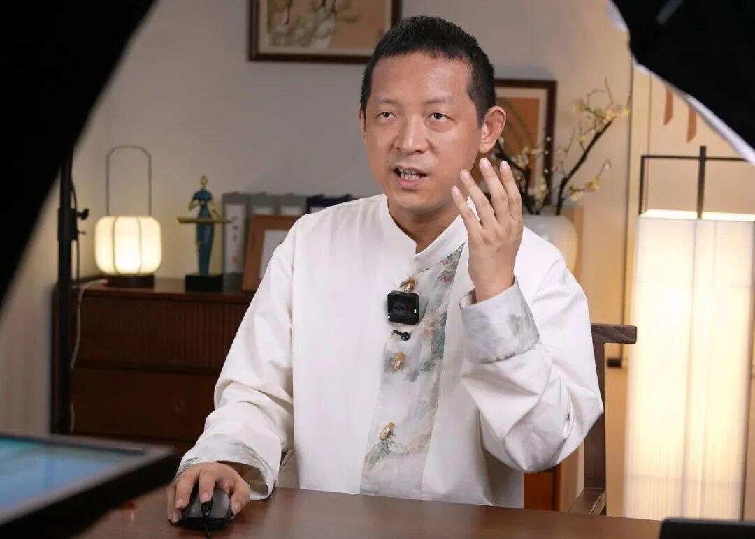 柳智宇还俗、结婚、为钱烦恼
 
曾经的柳智宇，是被整个社会寄予厚望的天才少年。国
