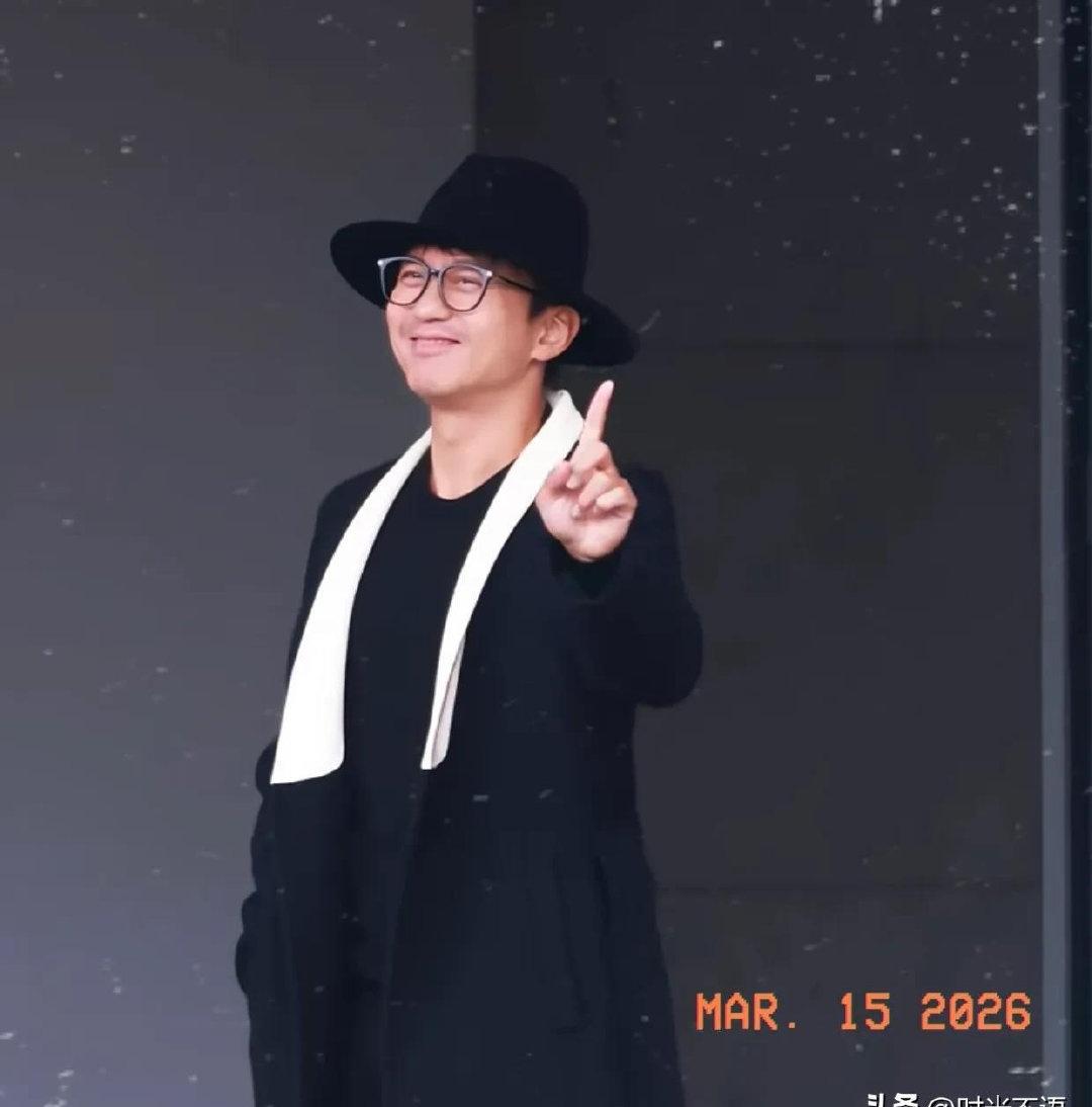 邓超发博问撒饭到瓶颈期了，如何突破？哈哈哈哈哈 ​​​