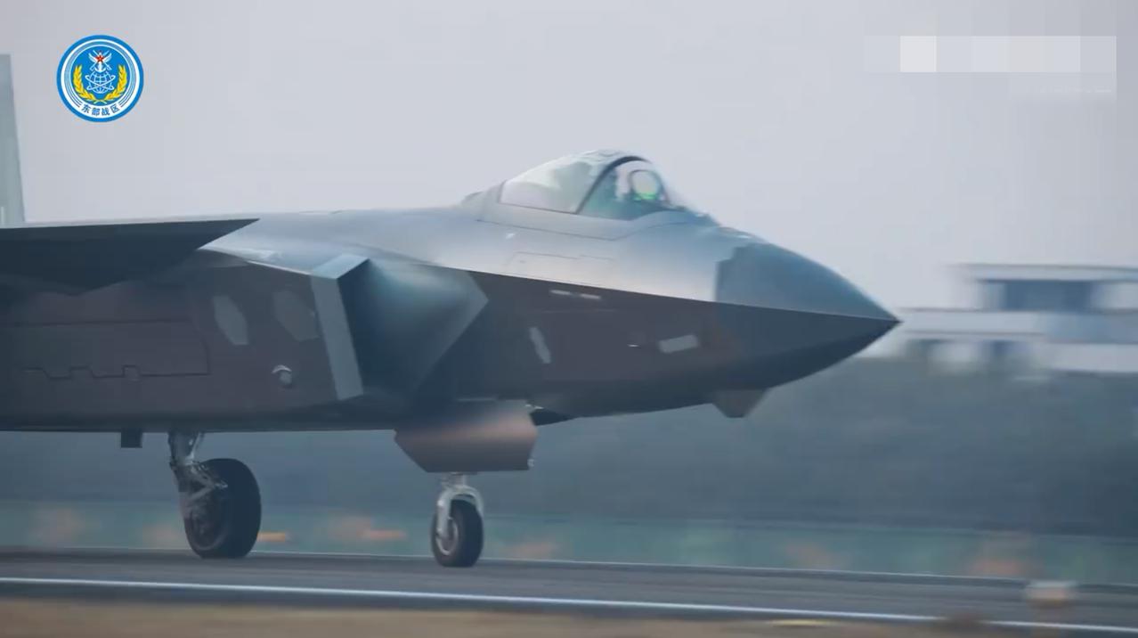 12月29日，解放军这一轮大演习，“重点演练海空战备警巡、夺取综合制权、要港要域