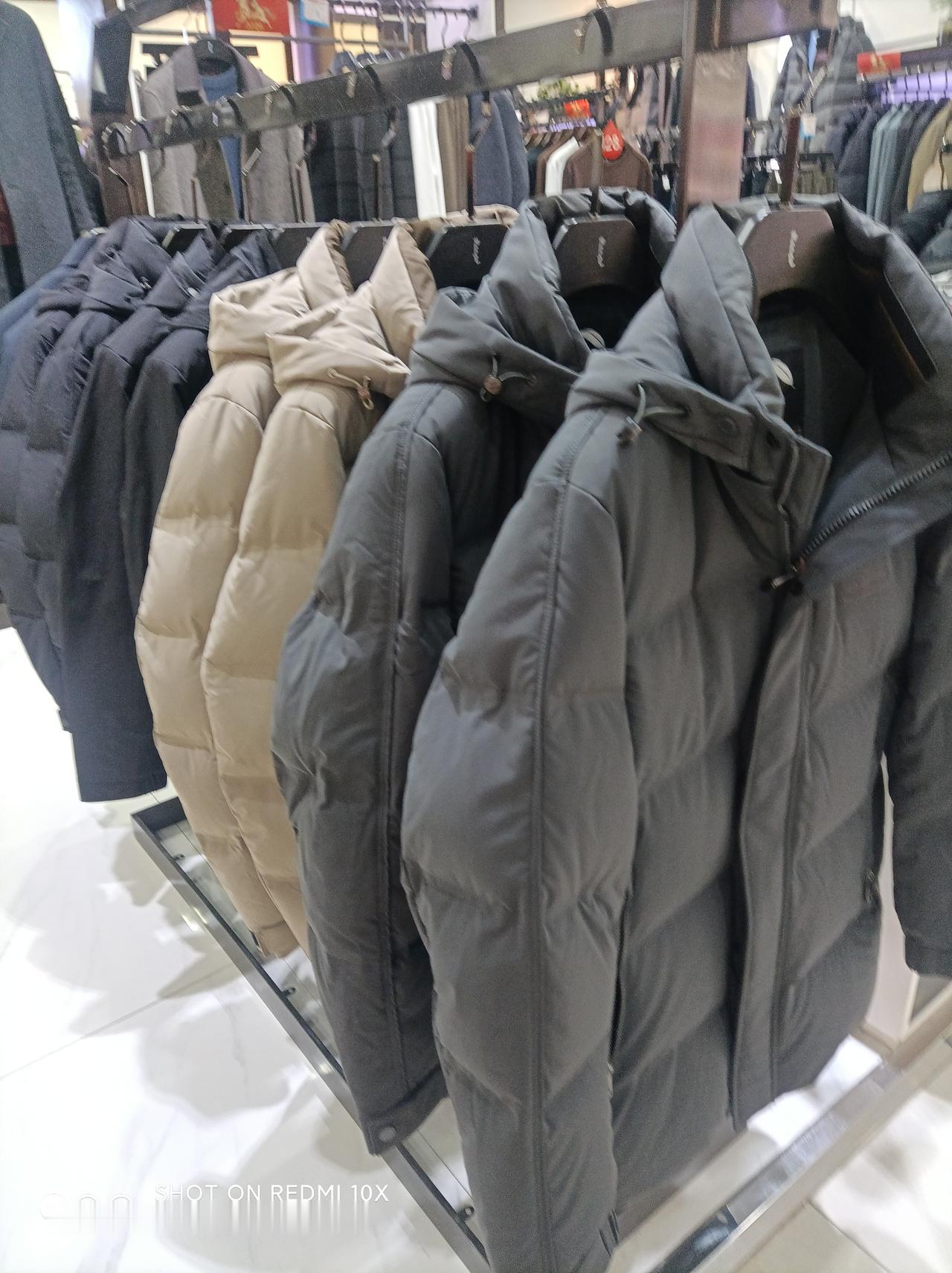 商场冬季衣装面料千篇一律化纤布一一
最近几天，想买几件衣服，逛了武汉几个大超市商